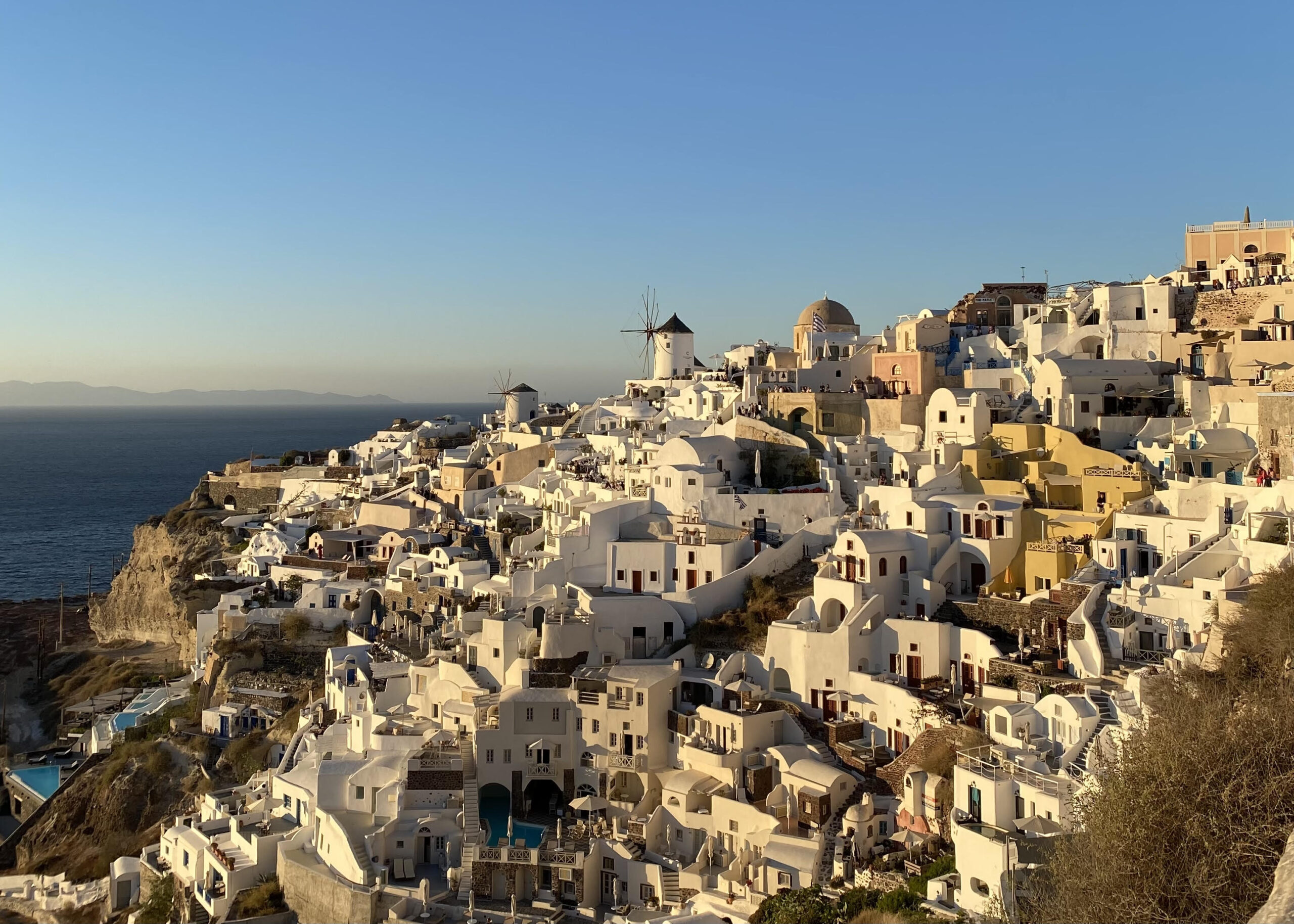 Un hotel en Santorini por menos de 25 dólares la noche